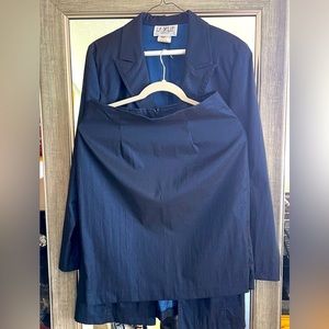 Gorgeous suit dark royal blue color changes with light!